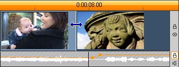 Ha a második klip elején nincs elegendő képanyag a vágáshoz, először annak videó- és hangsávjából ki kell vágnia