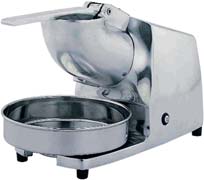 Szabadalmaztatott jégaprító rendszer. 150 W, 230/50 V/Hz 900 rpm 210 x 230 x 460 mm 4.2/5.1 kg 68 rpm 240 x 340 x 470 mm 15.5/16.
