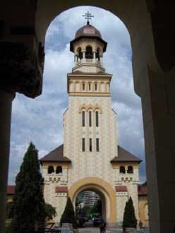 századból származik, bécsi mesterek remekműve. A város nevezetességeinek megismerése után Fehéregyházára, a híres csata színhelyére utaztunk. 1949.