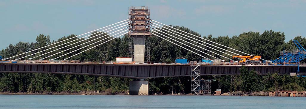 A gyarapodás kulcsa: az infrastruktúra fejlesztése Köztudomású, hogy befektetõ, vállalkozói tõke nem megy olyan helyre, amely nehezen megközelíthetõ, ahol hiányos az infrastruktúra.