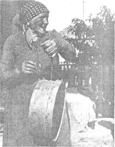 A parádi Regina néni az 1970-es években még tudta s megmutatta, hogyan kell babbal rontani.