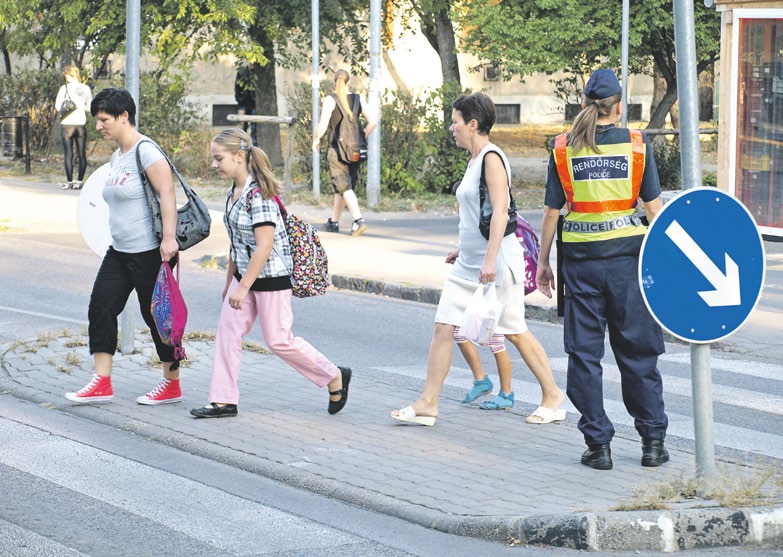 közbiztonság 6 Csepeli Hírmondó Teljes körű védelem, állandó készenlét Csepel a biztonságos kerületek között Az Otthontérkép hivatalos rendőrségi adatok alapján elkészítette Budapest és 44 vidéki