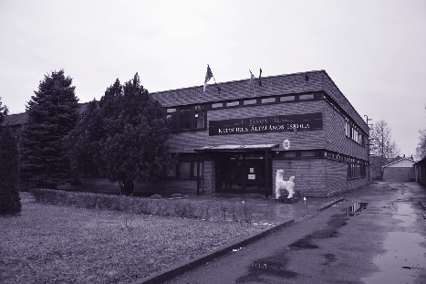 SZEMLE Közösségi tereink 121 közösségszervező (valójában azt felszámoló) gondolkodást.