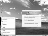x, 95, 98, Me), valamint az NT mag fejlesztésével, a vállalati felhasználókat kiszolgáló (Windows NT, Windows 2000) különálló termékvonal. 2007: Windows Vista ( Longhorn ) 37 A Microsoft 1998.