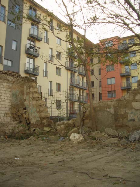 Felfeszítették és újra birtokba vették a helyet. 6.