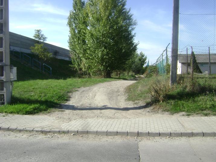 7.7. ábra Tervezett elkerülő út nyomvonala 7.8. ábra A kele utca Molnár István utca szakasz 7.9. ábra Tervezett autóbusz hálózat "A" változat-1. javaslat-i.
