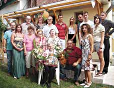 ÉVGYÛ R Û K 15 Nyugdíjba vonult Zsóka atya Köszönet a szolgálatért! Dr.