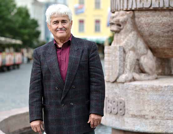 közéleti hetilap PORTRÉ Rácz Lajos, a Kis Nagy Ember vakler lajos FEHÉRVÁR 27 A legendák köztünk élnek. Székesfehérvár nem véletlenül a bajnokok városa.