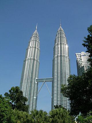 18. Petronas-ikertornyok,