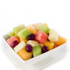 FRISS GYÜMÖLCSÖK A friss gyümölcs kiváló vitaminforrás, felfrissít, üdít, 70-95%-a víz, a legfontosabb
