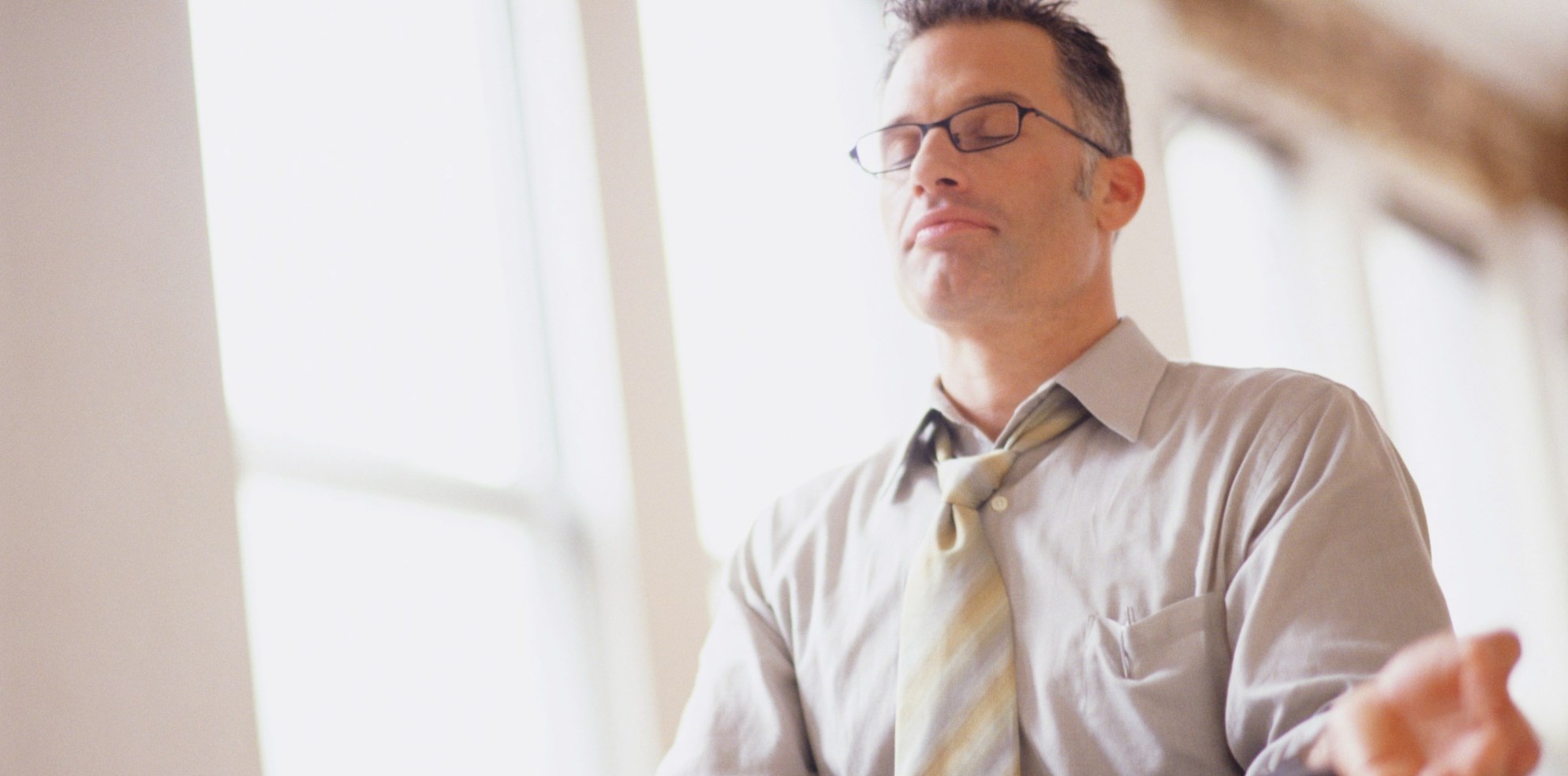Mindfullness - stressz kezelés FIGYELMET ÉS RUGALMASSÁGOT TANÍTUNK A Mindful Company vezetett programja a mindfullness (meditáció) világába kalauzolja ügyfeleit.