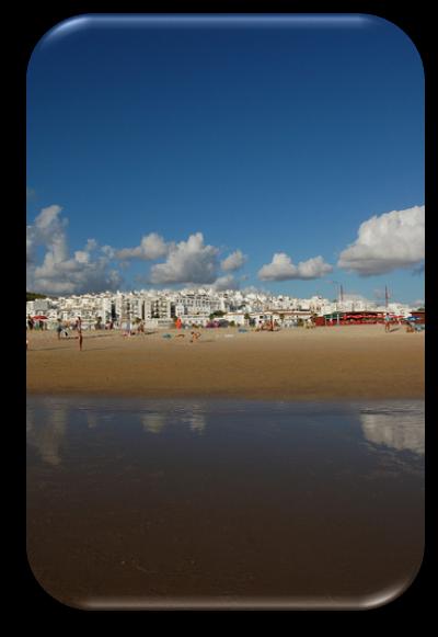 Cadiz strandjai közül az egyik legszebb, és legnépszerűbb a 400 méter hosszú, 30 m széles La Playa de la Caleta. Ez az óvárosban, a San Sebastian és a Santa Catalina között található.