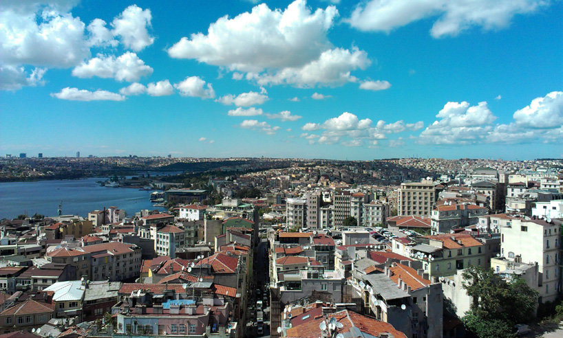 Interesting Isztambul - a város, amely újraépíti önmagát Ha valaki járt mostanában Isztambulban, akkor biztosan rácsodálkozott ennek a hatalmas városnak a dinamikus fejlődésére.