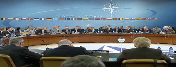 Döntéshozatal a NATO-ban A döntéshozatal jellemzői Eseti alapú döntéshozatal Konszenzus