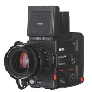 Kamerák A hagyományos földi mérőkamerák közül a WILD P31-es kamerával rendelkezünk, de alkalmazása háttérbe szorult a digitális fényképezés előtérbe kerülésével.