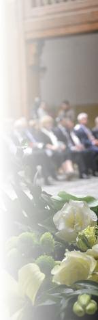 A BÍRÓSÁGI SZERVEZET EMBERI ERÔFORRÁSAI A BÍRÓSÁGI SZERVEZETRENDSZER TAGOZÓDÁSA A bírósági szervezetrendszerben közel 11 000 fő dolgozik. A létszám megoszlása a következők szerint alakult 2012.