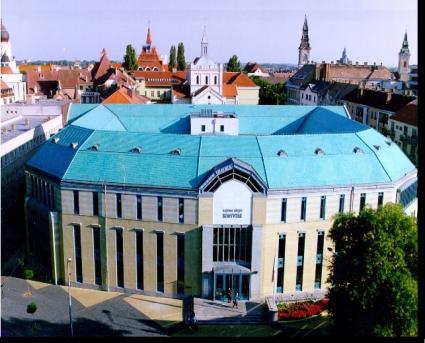A könyvtár működési szakaszai Alapítás: 1897. Városi könyvtár 1952-ig városi fenntartás Megyei könyvtár 1952-1990 - megyei fenntartás Megyei könyvtár Megyei fenntartás.