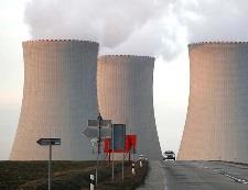 19 Lobbiznak az oroszok a temelíni atomerőműért 2014. május 14. (fotó: napi.hu) A Roszatom kész ajánlatot tenni két új reaktorblokk építésére, elhagyva a nemzetközi pályázatot - írta a napi.hu. A csehországi Temelínben két blokkal bővítenék az erőművet, amelyhez 10 milliárd euró hitelt ajánl az orosz cég.