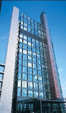 50 SCHÜCO Egyedi szerkezetek Sonderlösungen Allianz, Frankfurt,