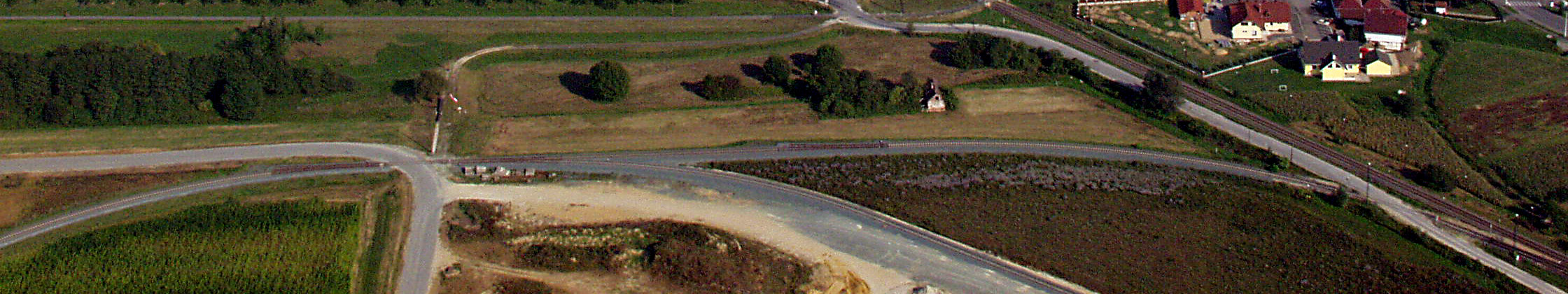 1991 óta Magyarországon 15 év tapasztalat 1.6-1.8 liter petrol engines (16 valves, twinport, variable cam-phaser) 1.