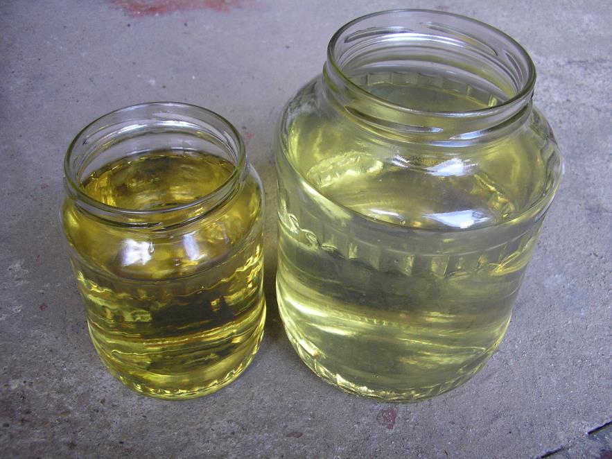 Az etanol főbb jellemzői Az etanol sűrűsége inkább a motorbenzinekre jellemző tartományba esik. Forráspontja a könnyűbenzinek forráspontjához áll közelebb.