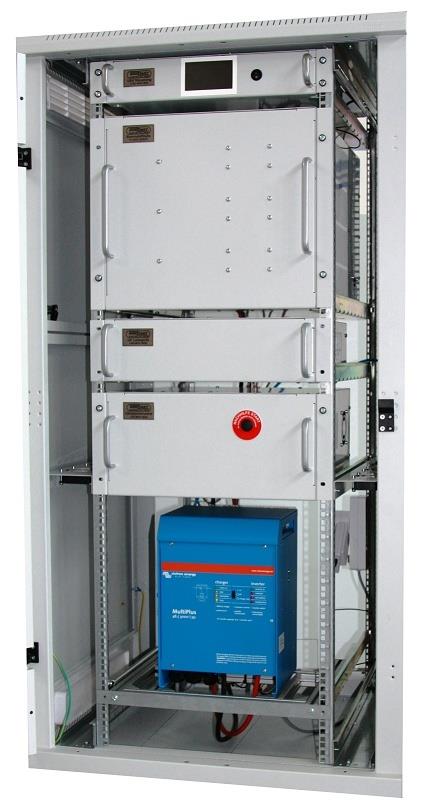 FC-UPS 2500 TÜZELŐANYAG-CELLÁS SZÜNETMENTES TÁPEGYSÉG 2500w teljesítmény hidrogén üzemanyag PEM tüzelőanyag-cella ultrakondenzátor puffer üzem közben növelhető áthidaló idő hosszú