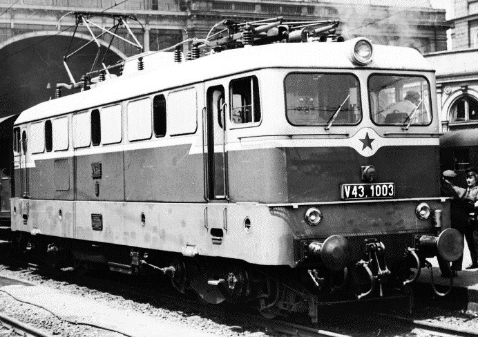 9.3 III. korszak (1946-1967) A háborús károk helyreállítása, a vasút újjáépítése. Vontatási nem váltás, a gőzmozdonyokat a dízel- és a villamosmozdonyok váltják fel.