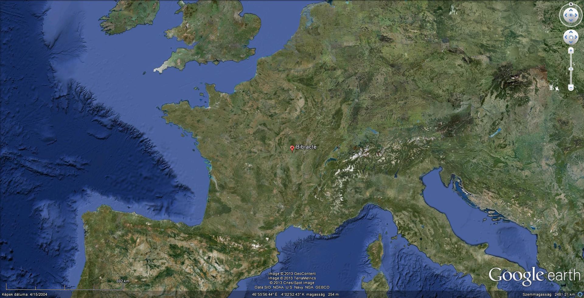 Oppidum / Bibracte / Beuvray-hegy / Autun közelében / Burgundia / Franciaország / az aeduus (haeduus, aedui) törzs központja / La Tène III. (Kr.e. 100-0) / 135 Ha / 5 km hosszú fal (murus gallicus) / téglalap alaprajzú faházak kő alapozással / egymástól elkülönült városrészek: villák, zsúpfedeles viskók, kovács-, ill.