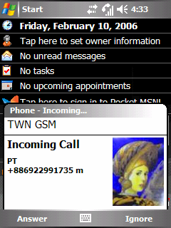Hívás fogadása Amikor egy bejövő hívás érkezik, az A701 csenget, vagy vibrál, a telefon beállításaitól függően. A hívó neve, és telefonszáma megjelenik a felbukkanó ablakban.