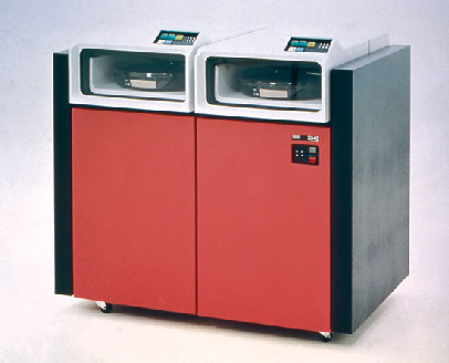 Merevlemezek története 1961 1970 Első levegő csapágyas fej-lebegtetés Első 8 inches floppy 1973 IBM 3340