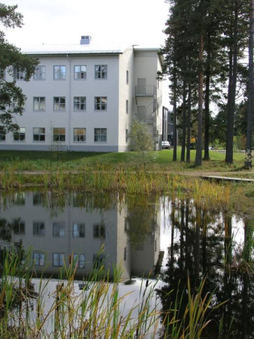 megbízhatatlan eredményeket kapunk kimenetként. Mégis, a környezeti hatások durva becslései az életcikluson át még mindig jobbak, mint ezen hatások figyelmen kívül vétele.