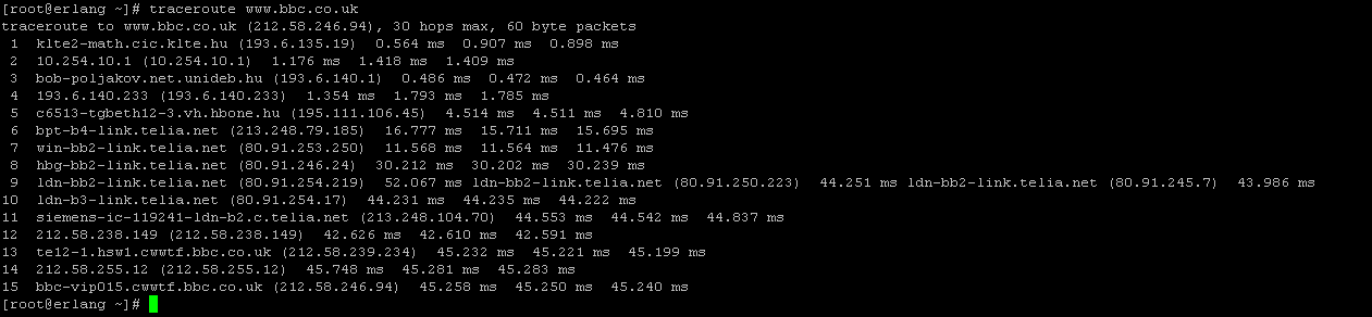 Kapcsolók -i Forrás interfész -I ICMP alapú lekérdezés -m Maximális hop-szám (TTL) -n Numerikus formátumú kimenet -q Egy hop teszteléséhez használt üzenetek száma -w Várakozási idő Példák traceroute