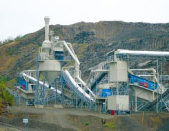 Sandvik in Ac ion ASandvik avilág vezetõ berendezés- és megoldásszállítója afelszíni és a mélymûveléses bányászatban, anagytömegû anyagmozgatásban, szállítószalag rendszerekben, valamint az építõipar