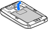 A készülék beállítása A Nokia E63 készüléket az alábbi utasítások segítségével állítsuk be. A SIM-kártya és az akkumulátor behelyezése 1.