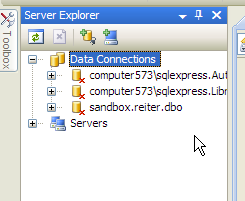 A képen a Program.cs file fordítási beállításait láthatjuk. A Server Explorer segítségével (távoli) adatbázisokhoz kapcsolódhatunk, azokat szerkeszthetjük, illetve lekérdezéseket hajthatunk végre.
