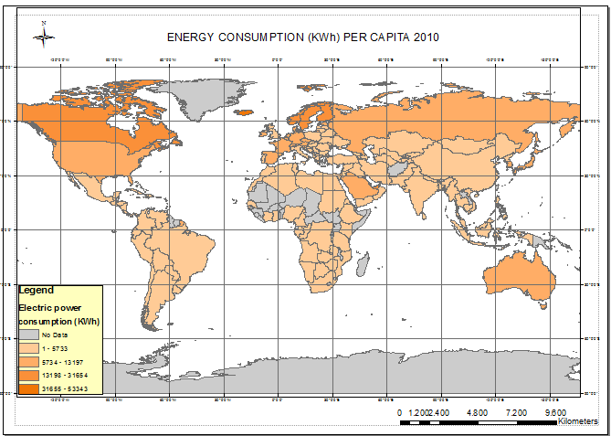 9 7. lépés Készítsünk egy tematikus térképet, amely az EGY FŐRE JUTÓ ELEKTROMOSÁRAM-FOGYASZTÁST (KWh) ábrázolja 2010- ben! Legyen a térképen északjel, jelmagyarázat, rácsozás és lépték!