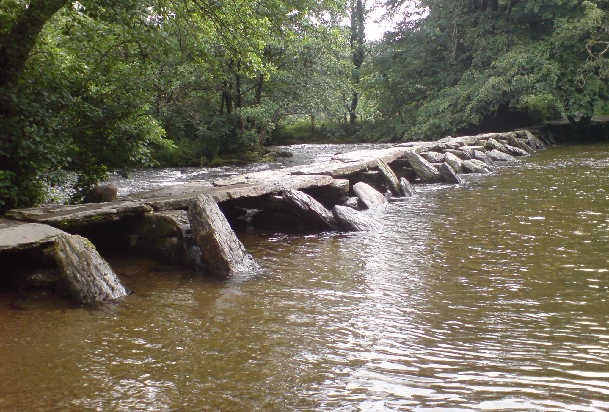 NEOLITIKUS ÉPÍTMÉNYEK / UTAK ÉS HIDAK TARR STEPS / SOMERSET