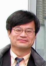 2014. évi fizikai Nobel díj, 1/3 Hiroshi Amano Született: 1960, Hamamatsu, Japan Nagoya University, Nagoya, Japan Kristálynövesztéssel ( GaN