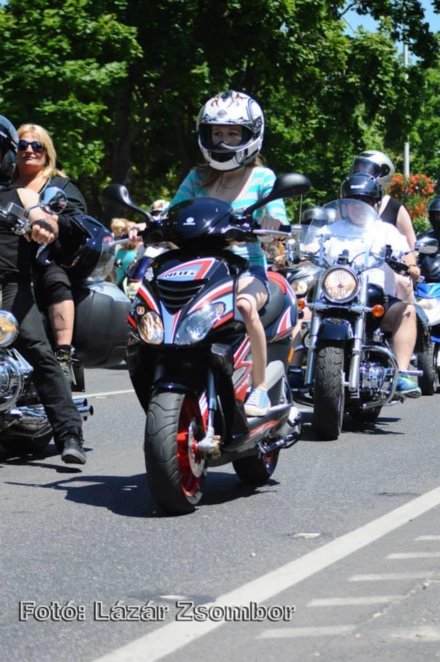 Így töltjük szabadidőnket Motorozás Folytatjuk a lóczys diákok hobbijait bemutató cikksorozatunkat. Ezúttal egy kevésbé lányos hobbiról olvashattok egy lány tollából.