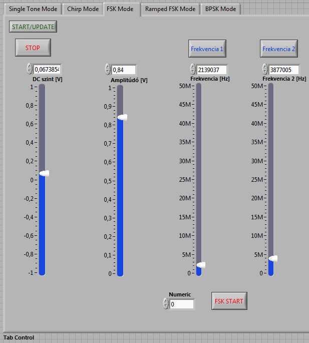 31. ábra: Lépcsőzetlen FSK üzemmód GUI 3.3.3 Lépcsős FSK üzemmód E üzemmódban szintén a Frekvencia 1 gomb megnyomásával lehet az egyes frekvencia regiszterbe beállított frekvenciát a kimenetre