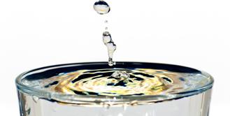 6 Homeopátia Samuel Hahnemann Georg Vithoulkas (a homeopátia jelenleg pápája): A homeopaták nem anyagi, hanem energiagyógyszerekkel dolgoznak Chistian Boiron (a legnagyobb forgalmazó, a Boiron cég