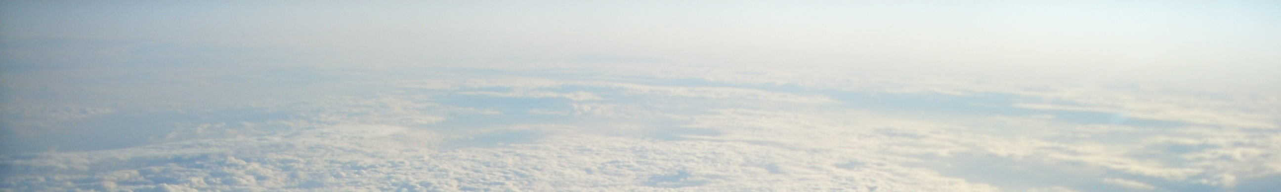 Végezetül néhány sor a résztvevőktől: SZILÁGYI LÁSZLÓ - Utazás közlekedés...nagyszerű élmény volt repülni a felhők között.