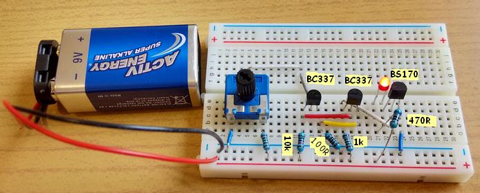 Tranzisztoros Schmitt-trigger II. A megépítéshez egészítsük ki a Schmitttriggert egy MOSFET meghajtású LED-del!