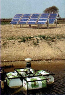 NAPELEMES VÍZSZIVATTYÚ RENDSZEREK (mezőgazdaságban) Komplett napelemes vízszivattyú rendszer 13-75 m3/nap átlagos kapacitással, villamos energiával el nem látott területeken.