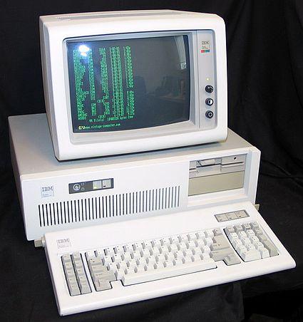 Az iskolai számítástechnika története Az 1990-es évek Az IIF már NIIF-ként (Nemzeti IIF) folytatódott. Kiépült a teljes értékű Internet kapcsolat.