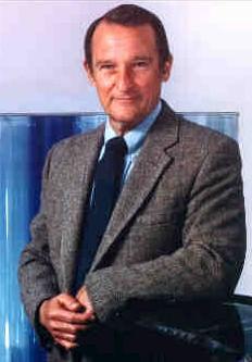 MÁSODIK GENERÁCIÓS SZÁMÍTÓGÉPEK 1959-1965 FONTOSABB ESEMÉNYEK - SZUPERSZÁMÍTÓGÉPEK Az 1950-es évek közepén építették az első különlegesen nagy és különlegesen gyors számítógépeket, népszerű nevükön a