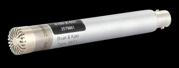 Bruel Kjaer 4189 Free-Field mikrofon (4-2. ábra) [BK4189] Ez a mikrofon a világvezető Bruel Kjaer cég frekvenciaanalízishez, zajdiagnosztikához ajánlott gyártmánya.