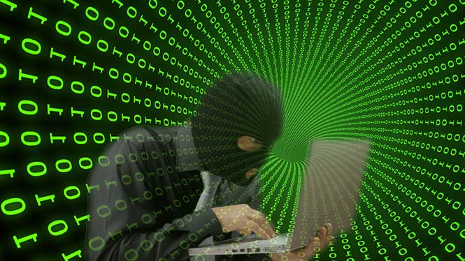 O L D A L 2 Egyre több cég lépne a számítógépeik megtámadása ellen A kiberbűnözők egyre merészebb és rugalmasabb aktivitása, a nagyobb károkozás miatt a gazdálkodó szervezetek fokozott éberséggel és