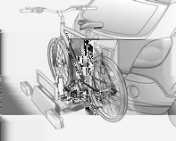 Tárolás 61 Tárolórekesz a kartámaszban Konzoldoboz az első kartámlában Nyitáshoz húzza fel a kart, és emelje fel a fedelet. Záráshoz hajtsa le a fedelet, és nyomja lefelé, amíg bereteszelődik.