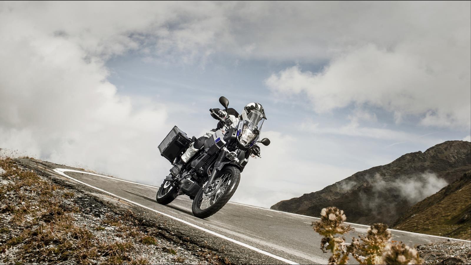 Kövesse a képzeletét! Készüljön fel a kalandra az XT660Z vel ezzel a masszív, funkcionális és stílusos kettős célú motorkerékpárral.